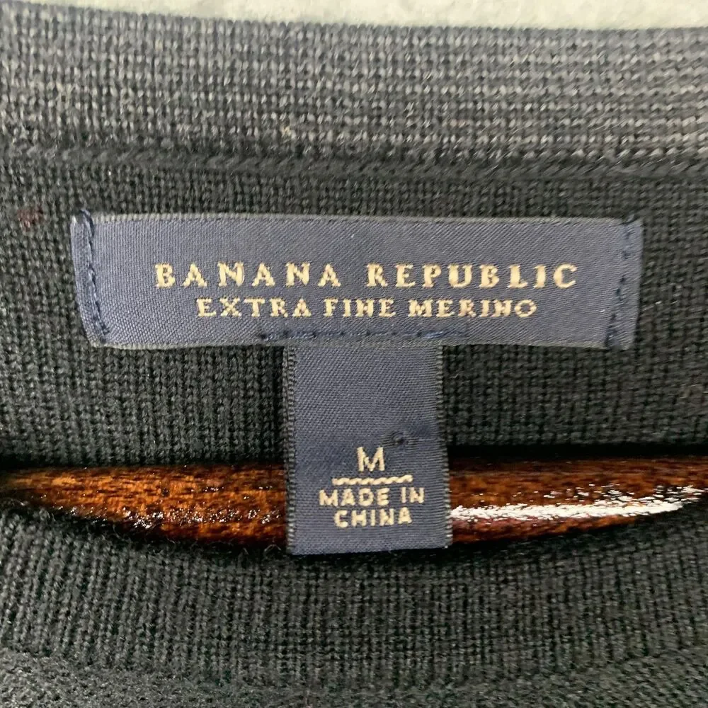 Banana Republic Sweater Mens Medium Black Merino Wool Pullover Lightweight